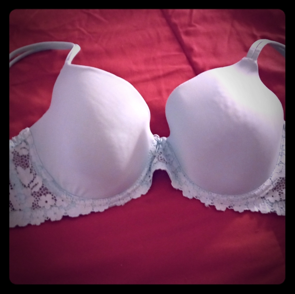 No boundaries baby blue lace bra